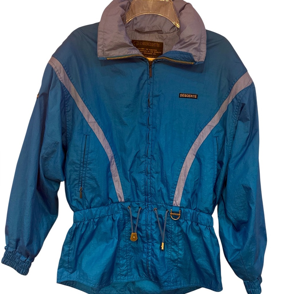 Descente Woman’s Blue‎ Ski Jacket Size Medium Lightweight Japenese Made Pockets